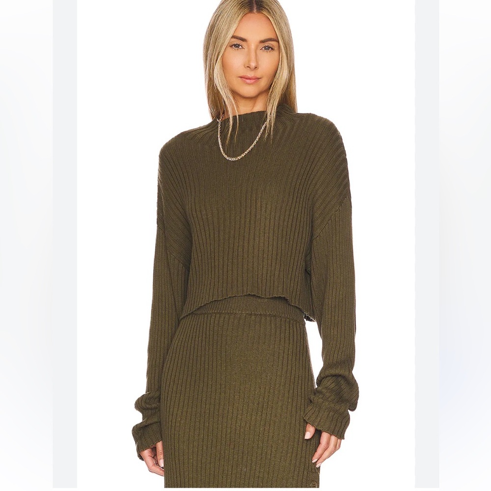 Ribbed Crew Neck Sweater - Olive Green